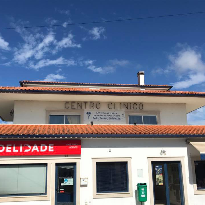 Edifício da clínica Pedro Santos na Carapinheira